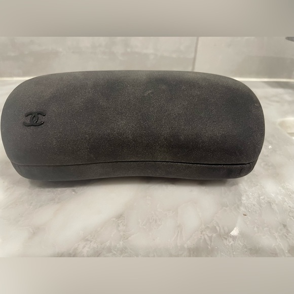 CHANEL DARK GREY SUNGLASSES HARD CASE main image 7